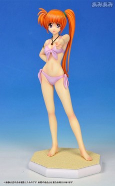 Nanoha Takamachi - Beach Queens