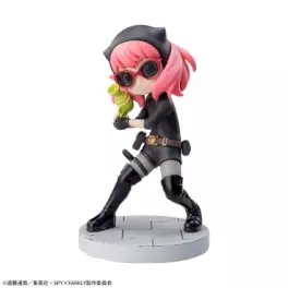Mangas - Anya Forger - Luminasta Ver. Playing Undercover - SEGA