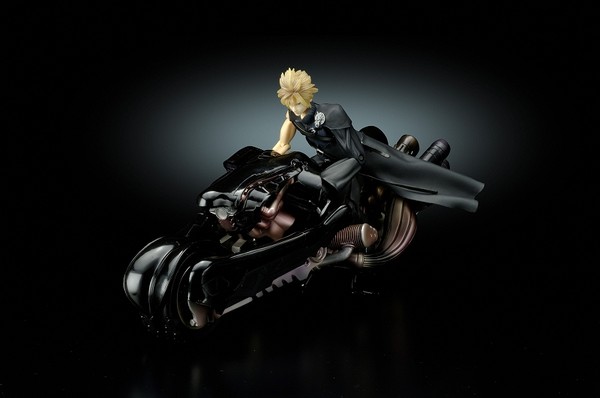 goodie - Cloud Strife - Play Arts Ver. Moto US