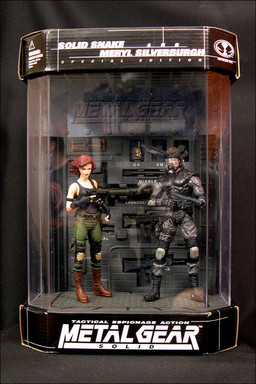 Meryl Silverburgh & Solid Snake - McFarlane Toys