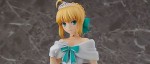 Saber/Altria Pendragon en robe chez Good Smile Company