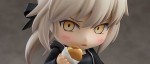 Saber/Altria Pendragon se rend à Shinjuku en Nendoroid