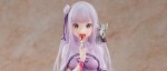 Emilia fête son anniversaire chez Kadokawa