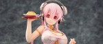 Sonico en robe chinoise chez Emontoys
