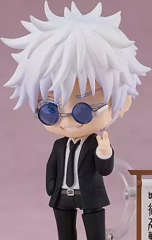 Un élégant Satoru Gojô dans la gamme Nendoroid