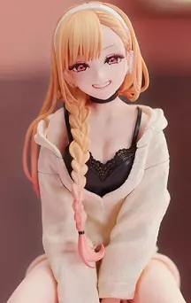 Marin Kitagawa s'offre une nouvelle figurine chez Aniplex